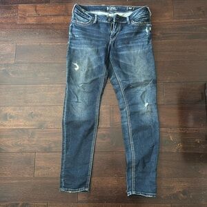 Silver Jeans Co “Joga” jeans - Suki fit size 31x31

Suki- Mid rise curvy fit